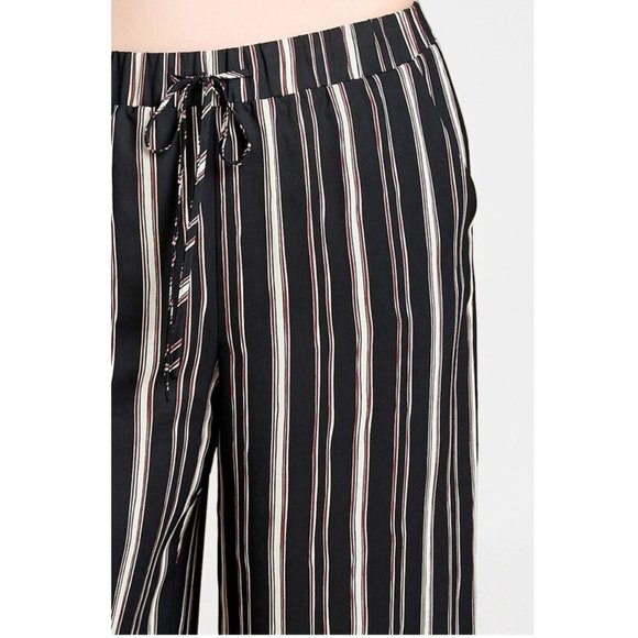 Plus Size Black Striped Wide Leg Boho Crop Pants - Picture 5 of 5